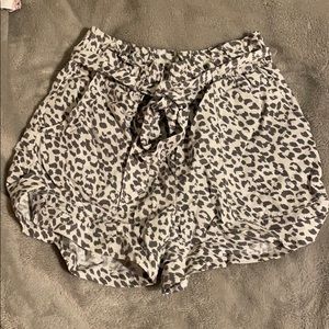 grey cheetah flowy shorts